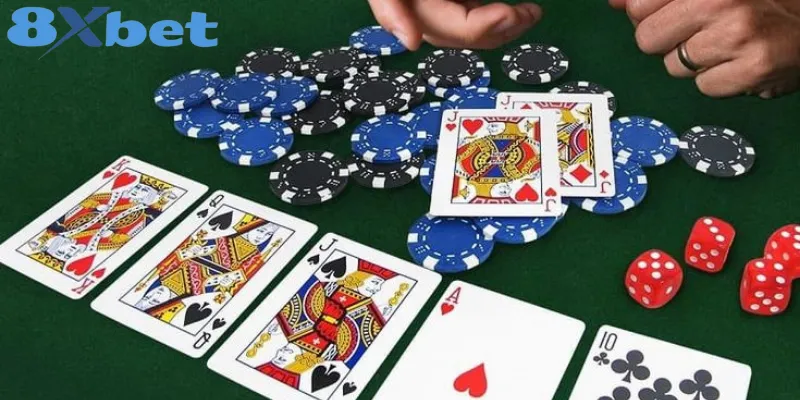 Bật mí mẹo chơi Phỏm 8xbet hiệu quả từ chuyên gia lâu năm 4 Mẹo chơi Phỏm 8xbet hiệu quả – Bí quyết thắng lớn từ chuyên gia